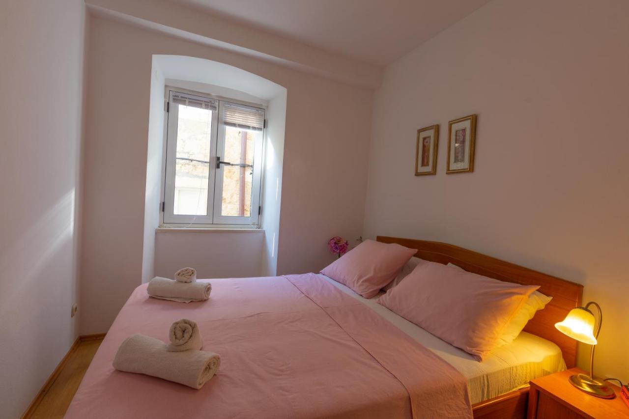Katarina Old Town Apartment ดูบรอฟนิก ภายนอก รูปภาพ